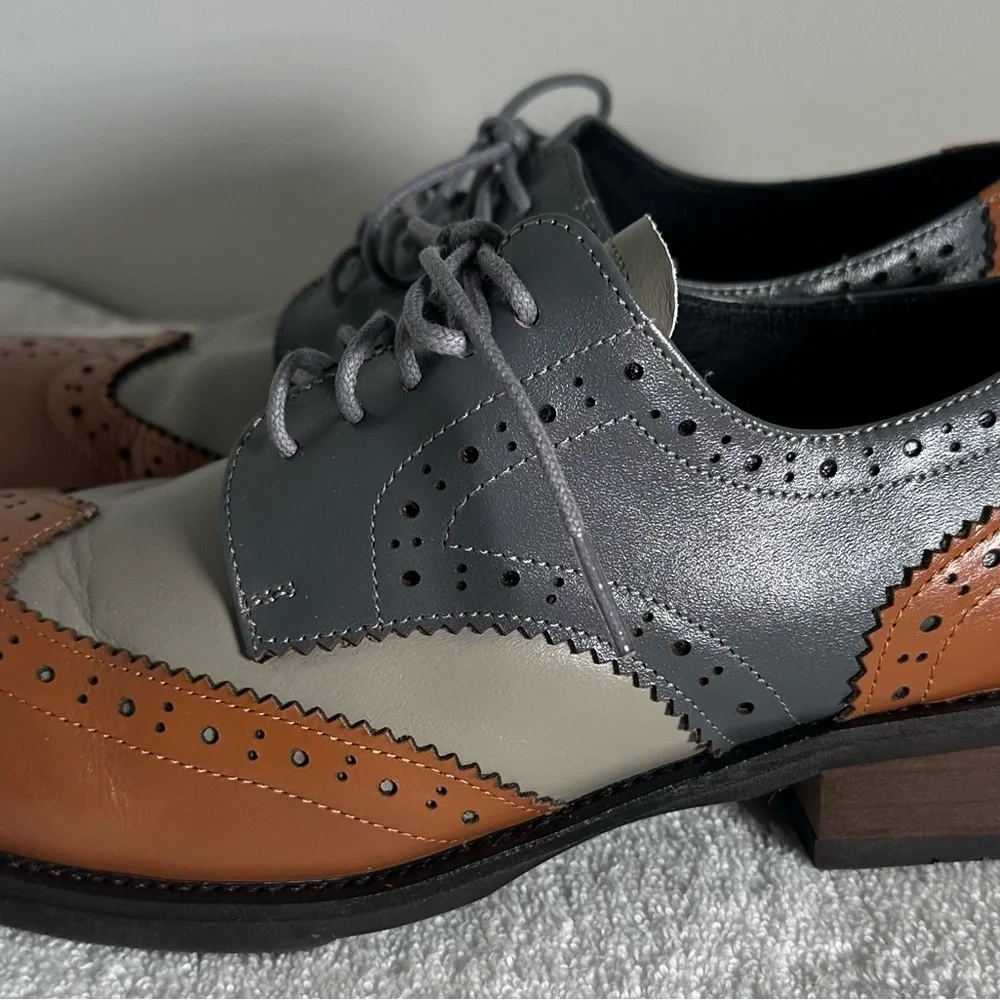 Women's Classic Leather Oxford Shoes Gray Brown Tan Size 9 - Picture 3 of 6